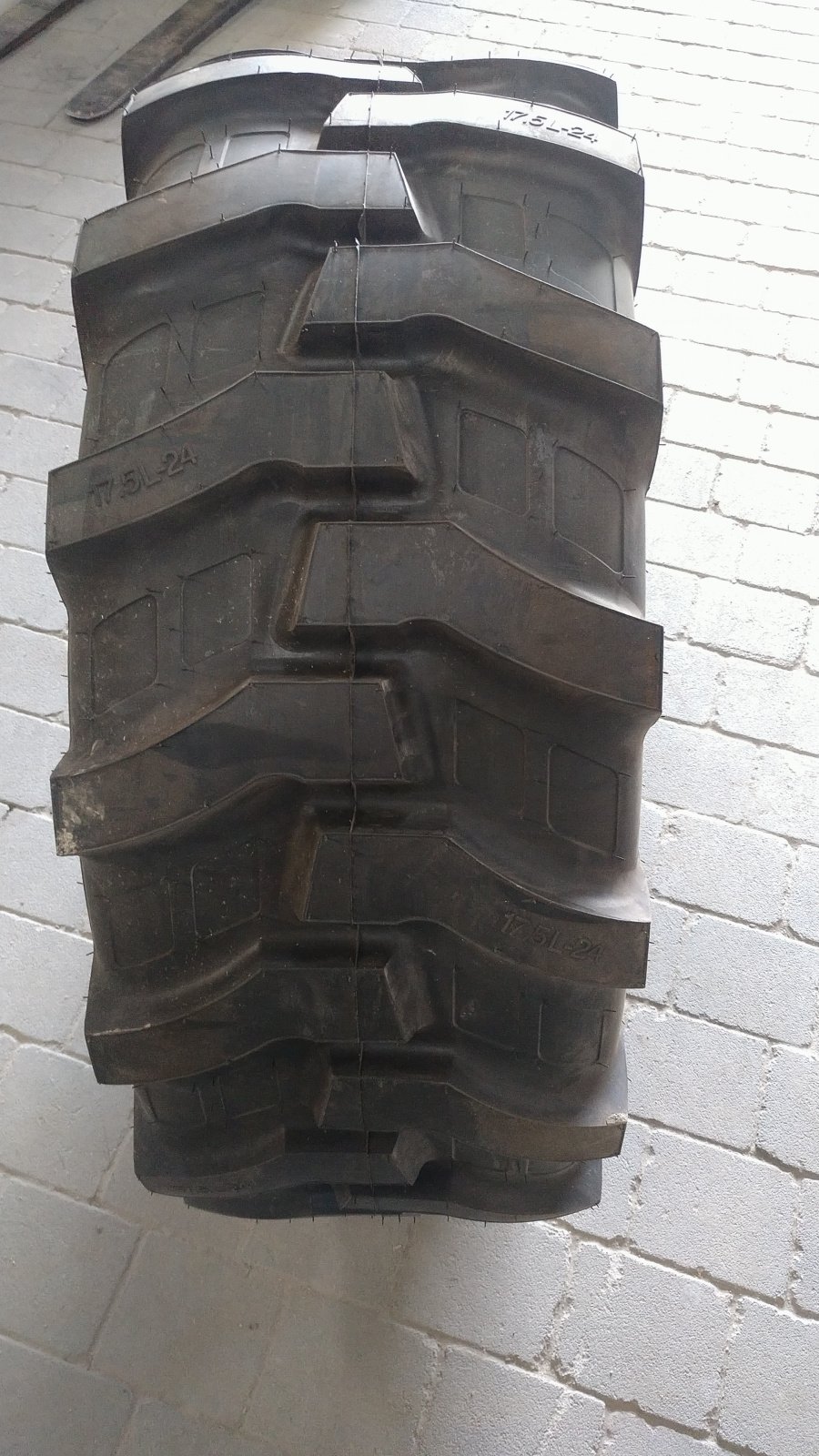 Reifen typu BKT Reifen für Radlader 17.5-24 TR 459, Gebrauchtmaschine v Großschönbrunn (Obrázek 6)