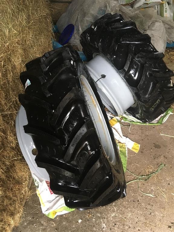 Reifen typu BKT Tvillingforhjul 320/70/24, Gebrauchtmaschine v Egtved (Obrázek 2)