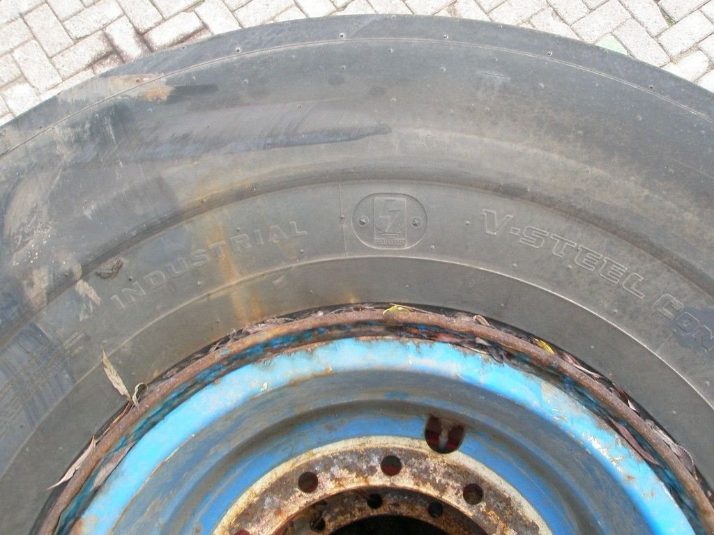 Reifen des Typs Bridgestone 16.00R25, Gebrauchtmaschine in Barneveld (Bild 7)