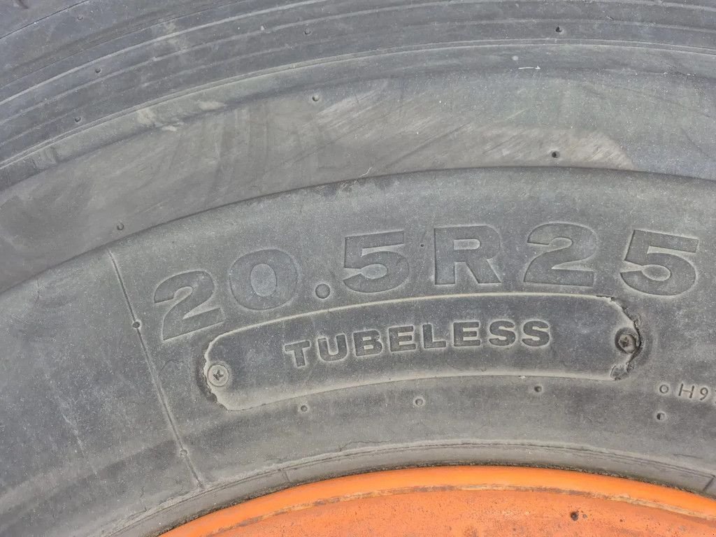 Reifen typu Bridgestone 20.5R25, Gebrauchtmaschine v Barneveld (Obrázek 3)