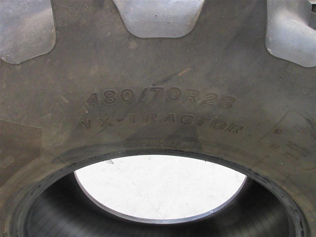Reifen des Typs Bridgestone 480/70 R28, Gebrauchtmaschine in Vildbjerg (Bild 5)