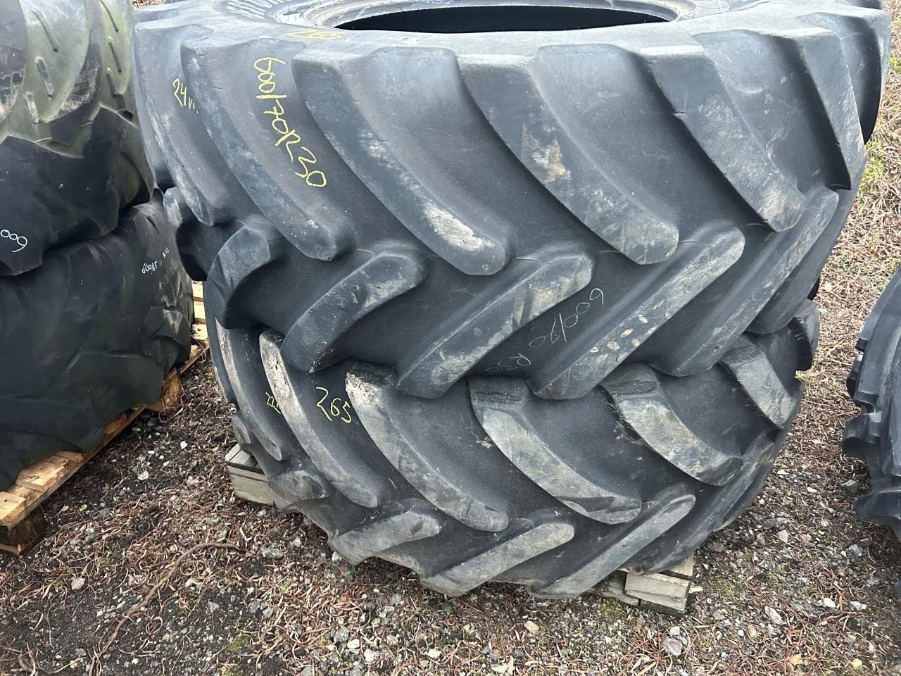 Reifen типа Bridgestone 600/70R30, Gebrauchtmaschine в Randers SV (Фотография 1)