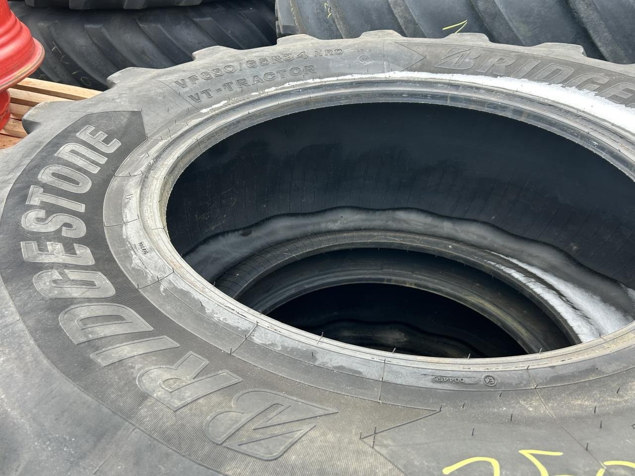Reifen Türe ait Bridgestone 650/65R34, Gebrauchtmaschine içinde Randers SV (resim 3)