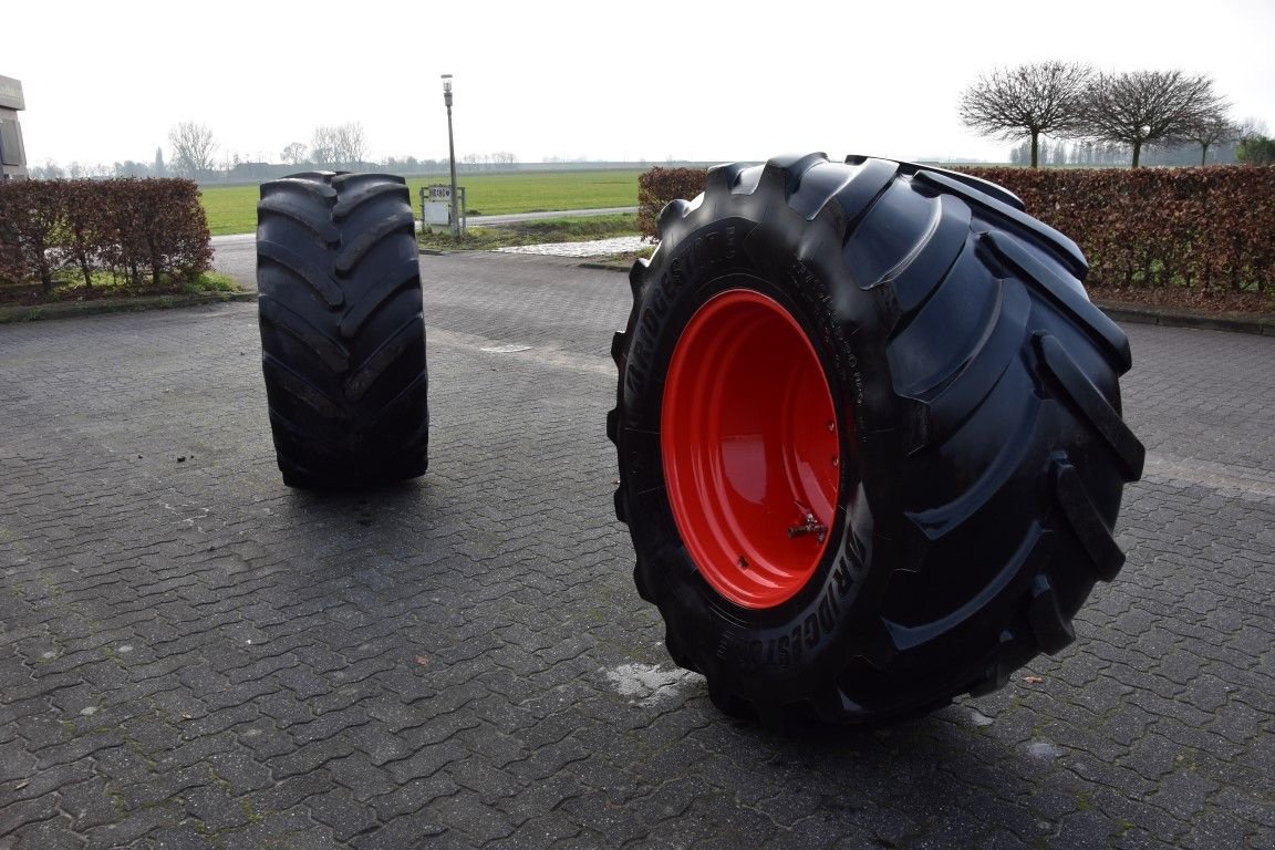 Reifen от тип Bridgestone 710/55R30, Gebrauchtmaschine в Kamperveen (Снимка 3)