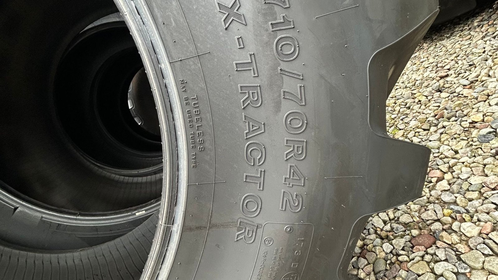 Reifen des Typs Bridgestone 710/70R42 VX-Tractor - Afmontering / demo, Gebrauchtmaschine in Rødekro (Bild 4)