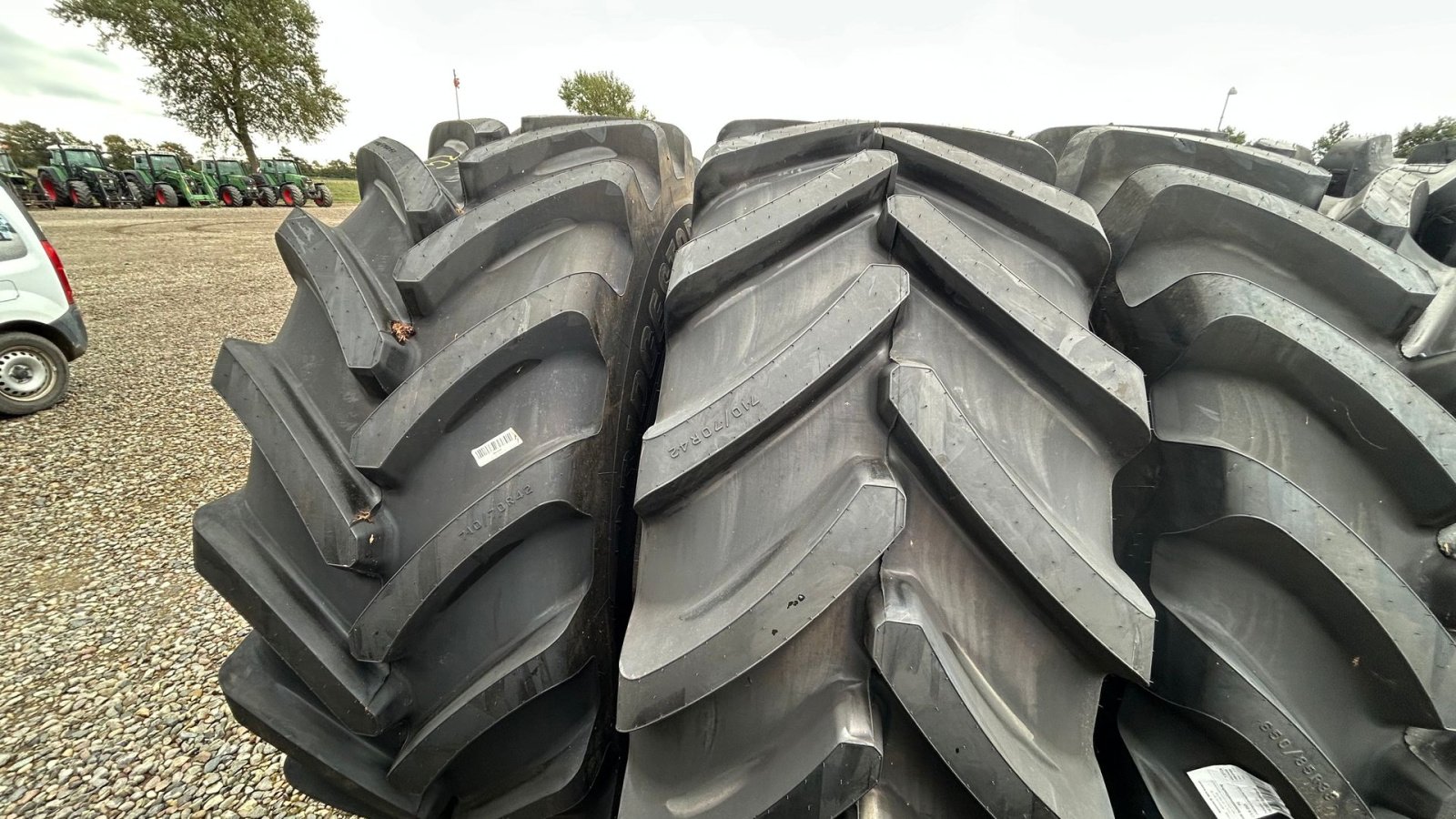 Reifen des Typs Bridgestone 710/70R42 VX-Tractor - Afmontering / demo, Gebrauchtmaschine in Rødekro (Bild 1)