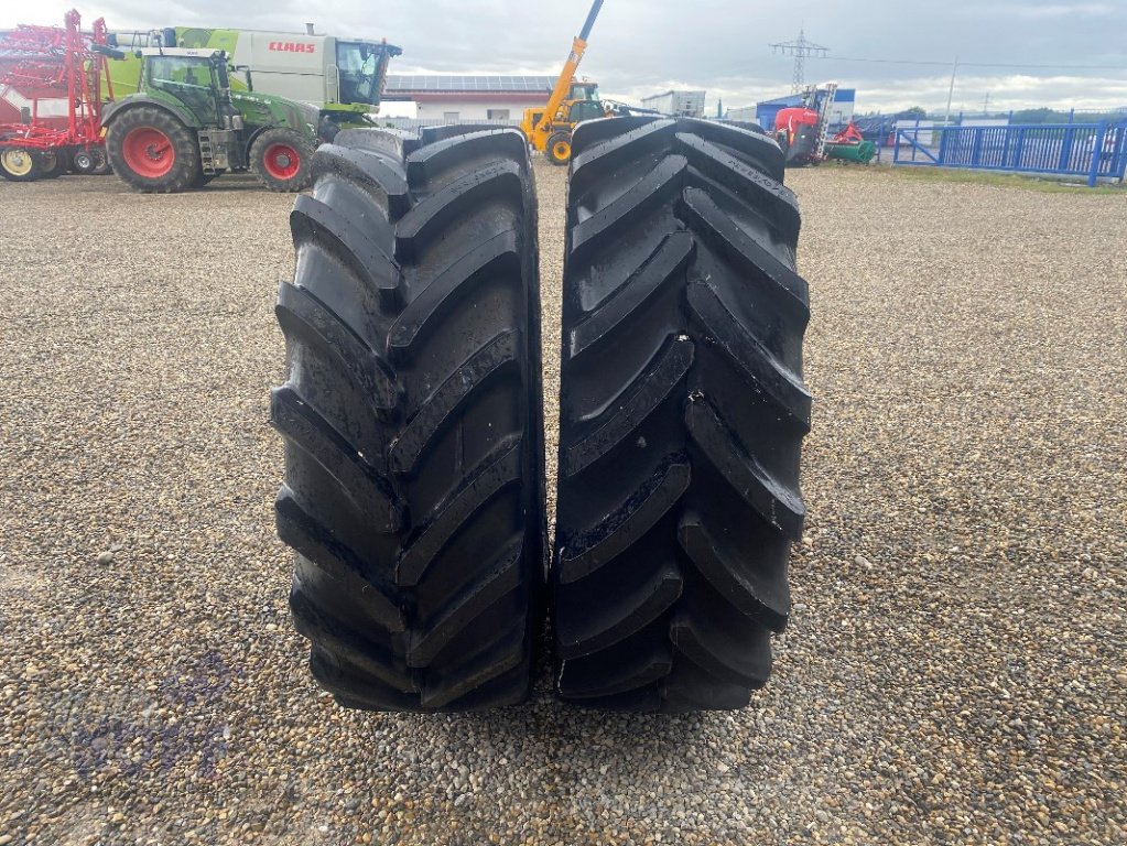 Reifen des Typs Bridgestone VF 540/65 R34 NRO 157D / 154 E, TL, VT 70 km/H NEU, Neumaschine in Schutterzell (Bild 6)