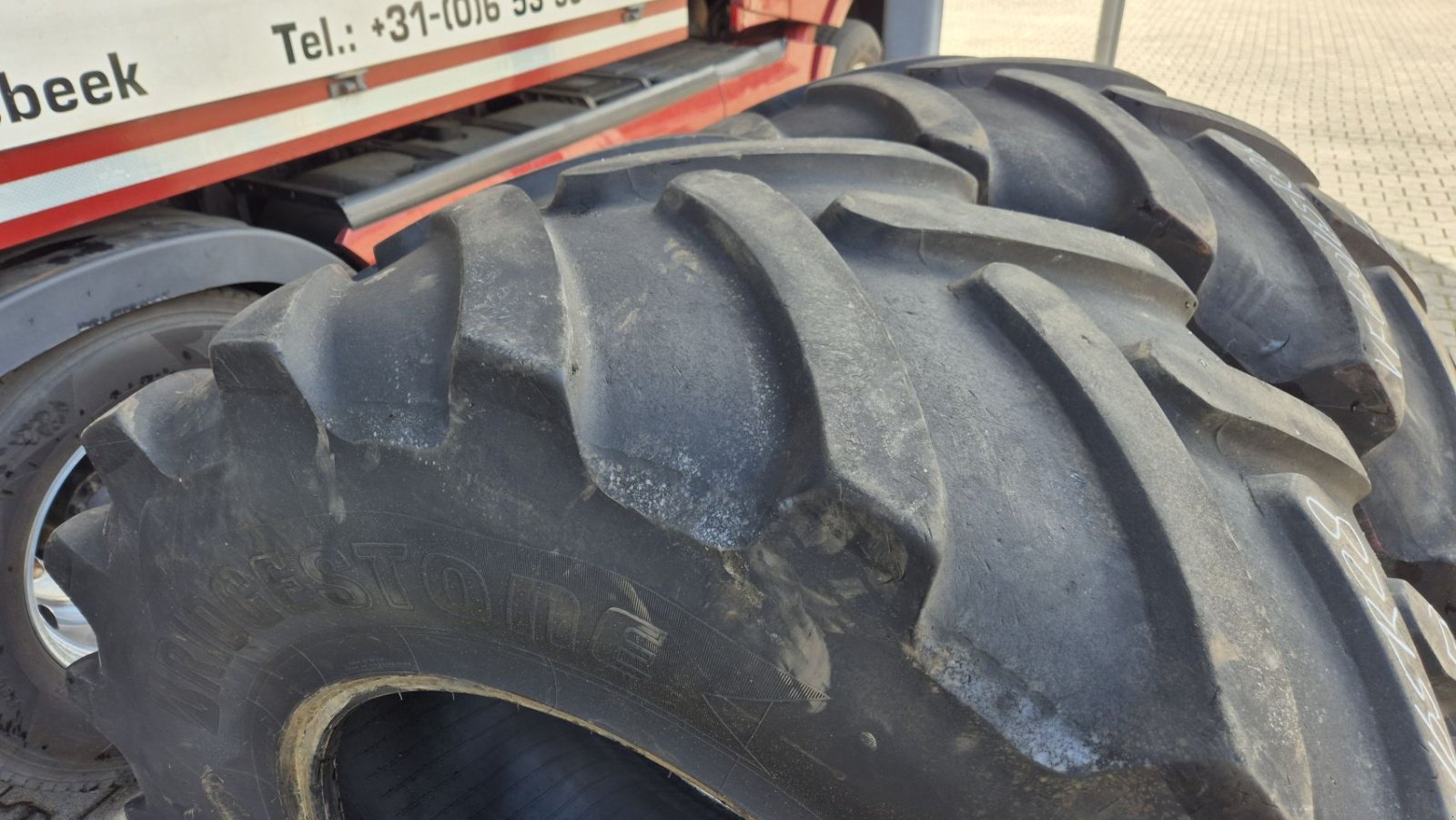 Reifen des Typs Bridgestone VF600/65R28 VT-Tractor met 27mm, Gebrauchtmaschine in Schoonebeek (Bild 3)