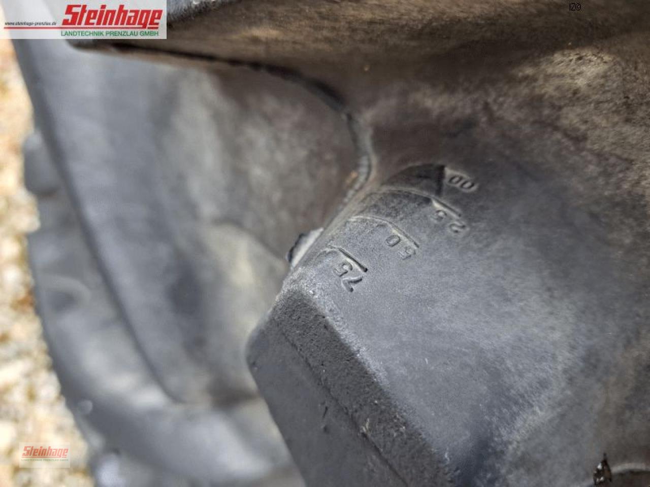 Reifen des Typs Ceat 420/80R46, Neumaschine in Rollwitz (Bild 3)