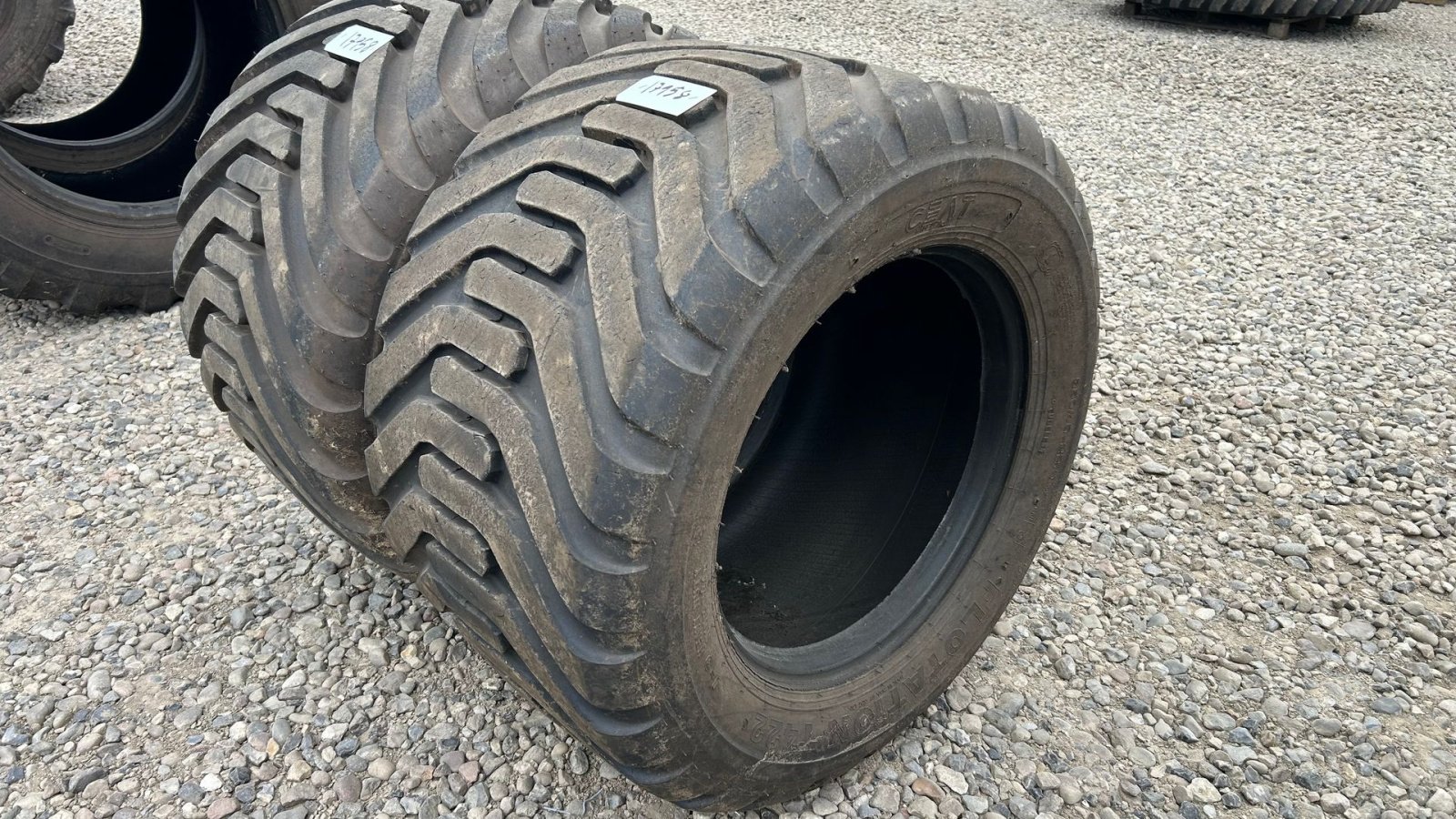 Reifen des Typs Ceat 550/45-22.5, Gebrauchtmaschine in Rødekro (Bild 2)