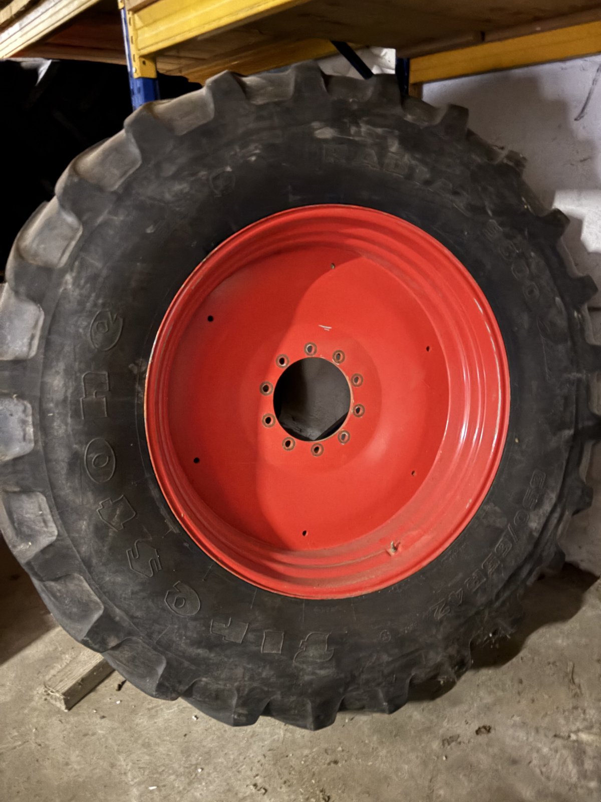 Reifen van het type Ceat 710 70 R38, Neumaschine in Bruckberg (Foto 8)