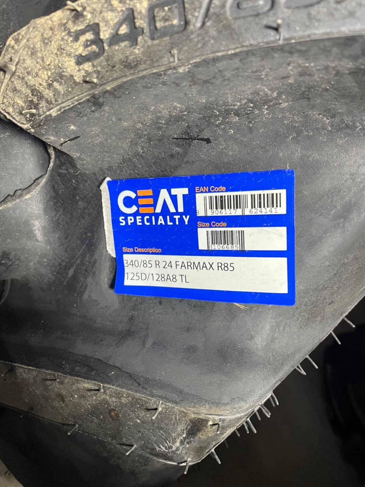 Reifen des Typs Ceat Farmax 340/85R24 125D, Neumaschine in Alteglofsheim (Bild 2)