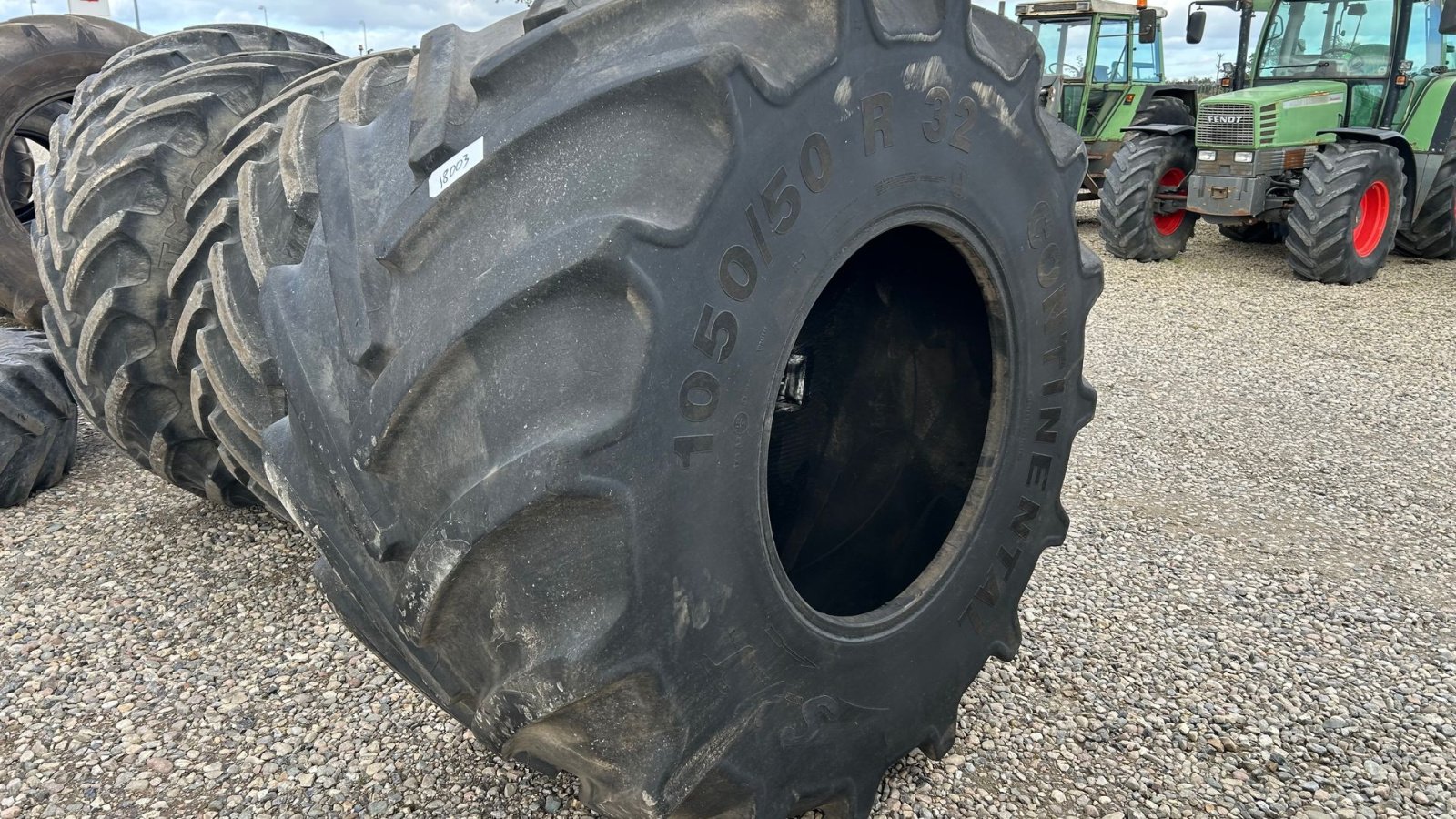 Reifen des Typs Continental 1050/50R32, Gebrauchtmaschine in Rødekro (Bild 1)