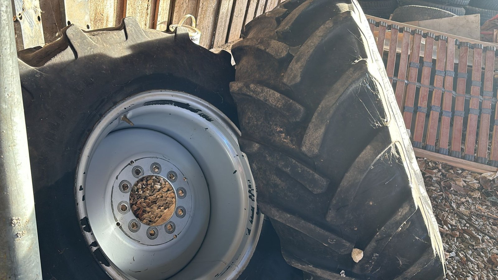 Reifen του τύπου Continental 460/70R24 mit Felge 2x Mähdrescherreifen, Gebrauchtmaschine σε Beilngries (Φωτογραφία 1)