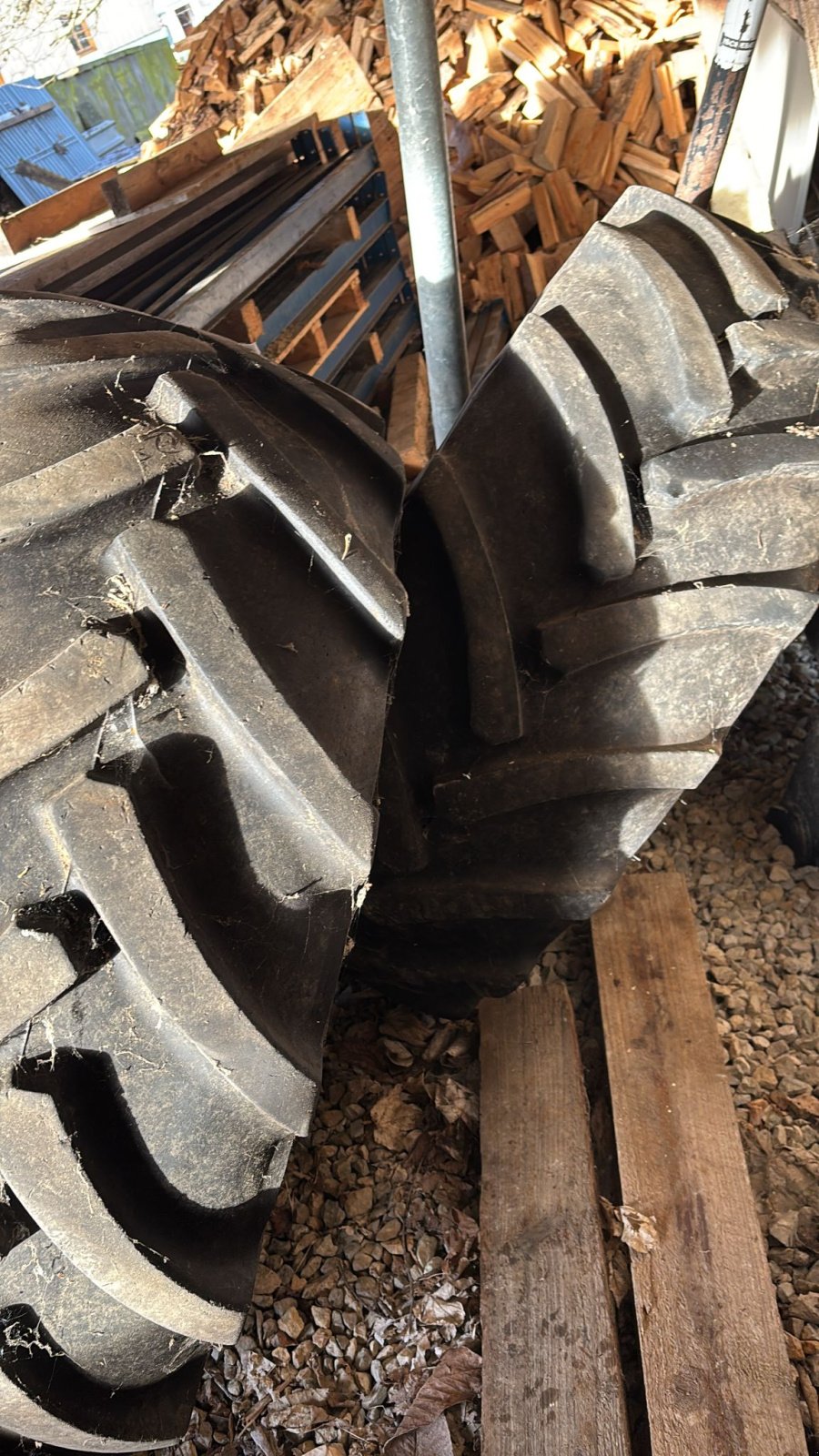 Reifen του τύπου Continental 460/70R24 mit Felge 2x Mähdrescherreifen, Gebrauchtmaschine σε Beilngries (Φωτογραφία 2)