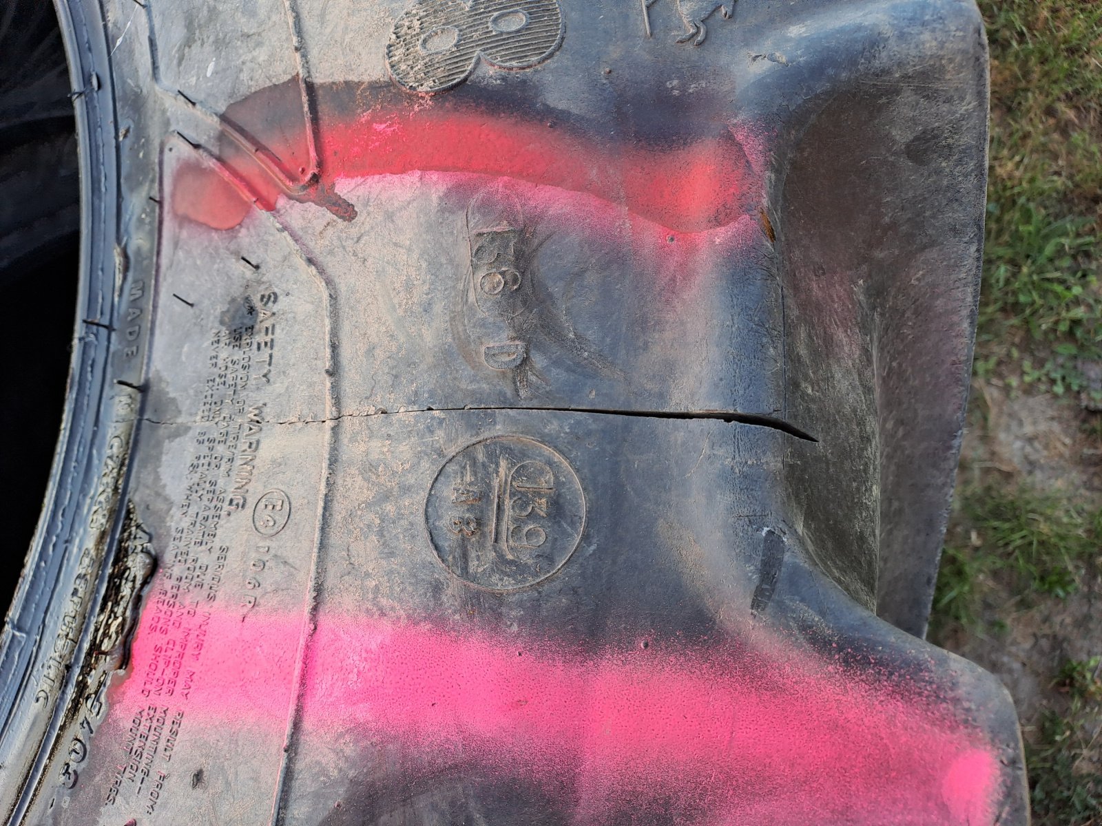 Reifen typu Continental 480/65 R 28, Gebrauchtmaschine v Steinwiesen (Obrázek 2)