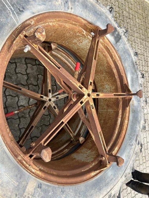 Reifen des Typs Dunlop 14.9 R38, Gebrauchtmaschine in Kongerslev (Bild 4)