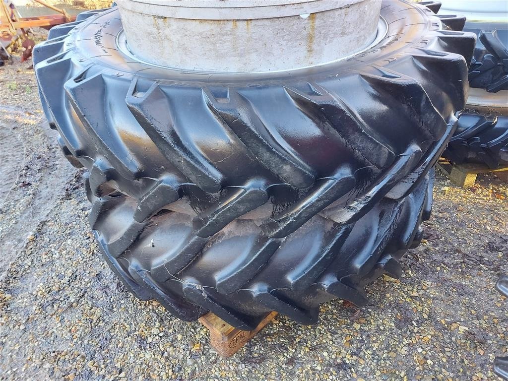 Reifen des Typs Dunlop 16.9-38, Gebrauchtmaschine in Nykøbing M (Bild 4)
