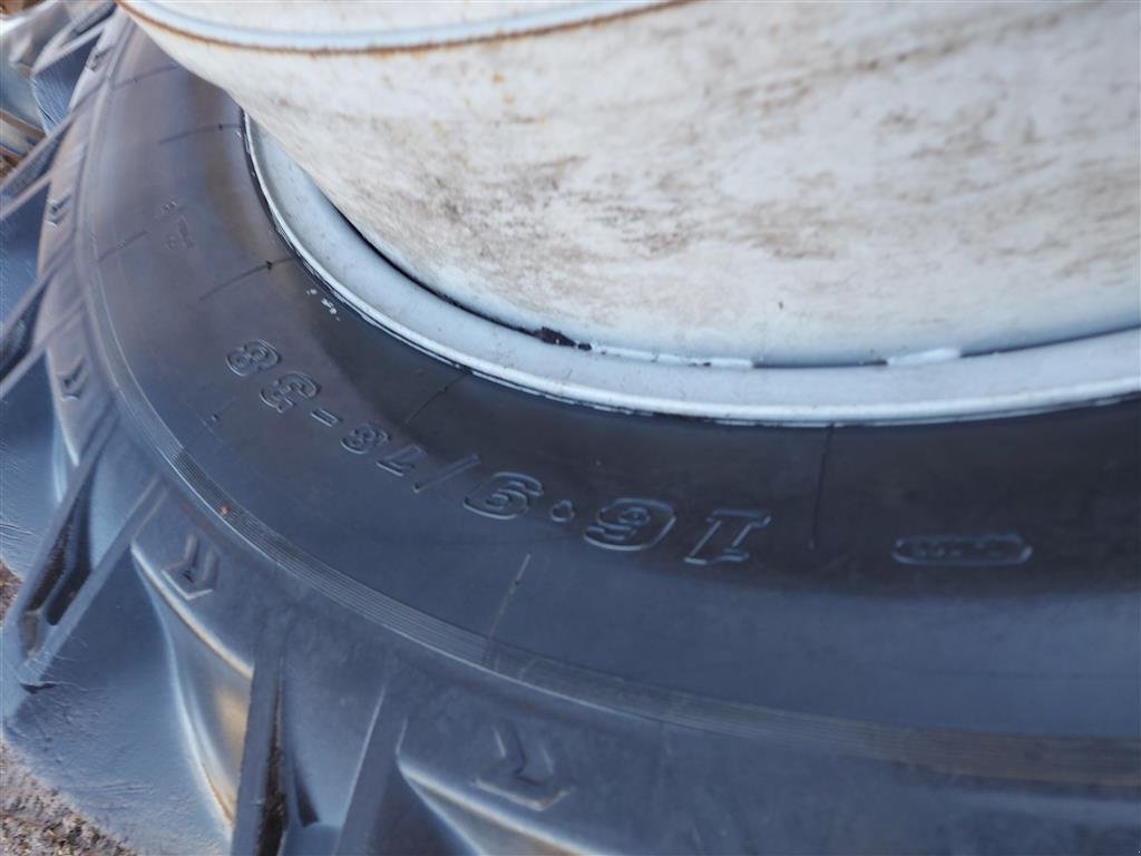 Reifen des Typs Dunlop 16.9-38, Gebrauchtmaschine in Nykøbing M (Bild 3)