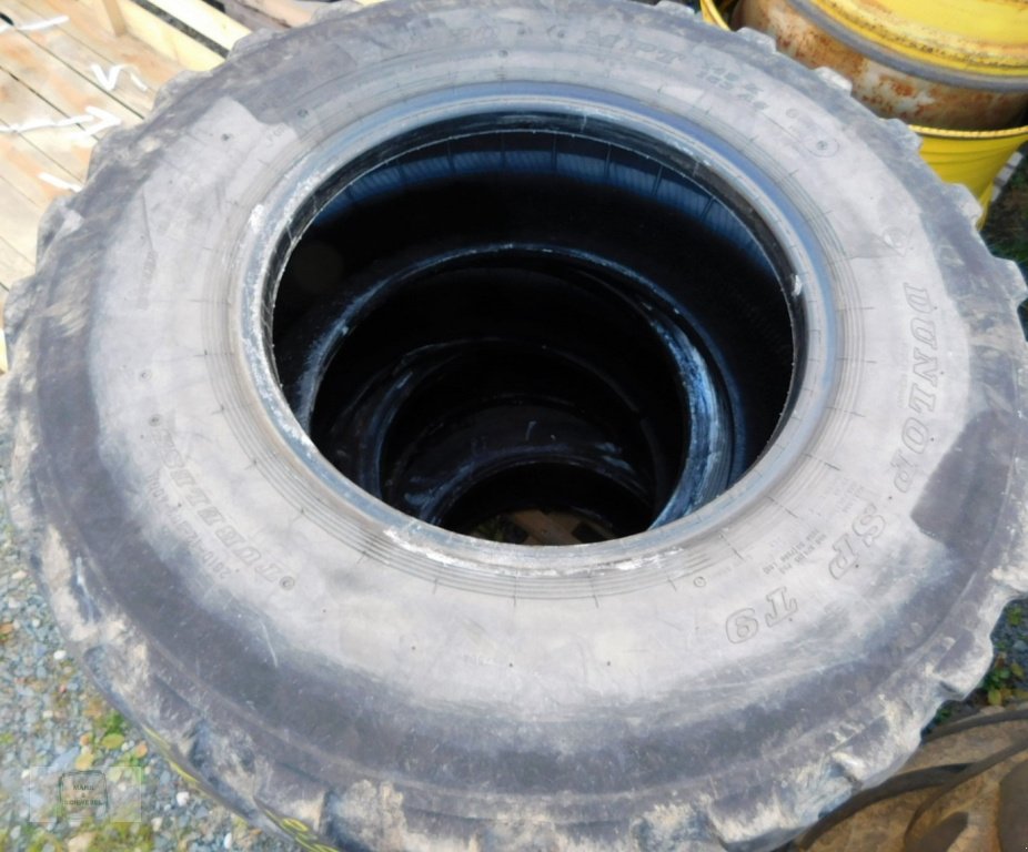 Reifen des Typs Dunlop 335/80R20 P9, Gebrauchtmaschine in Gross-Bieberau (Bild 3)