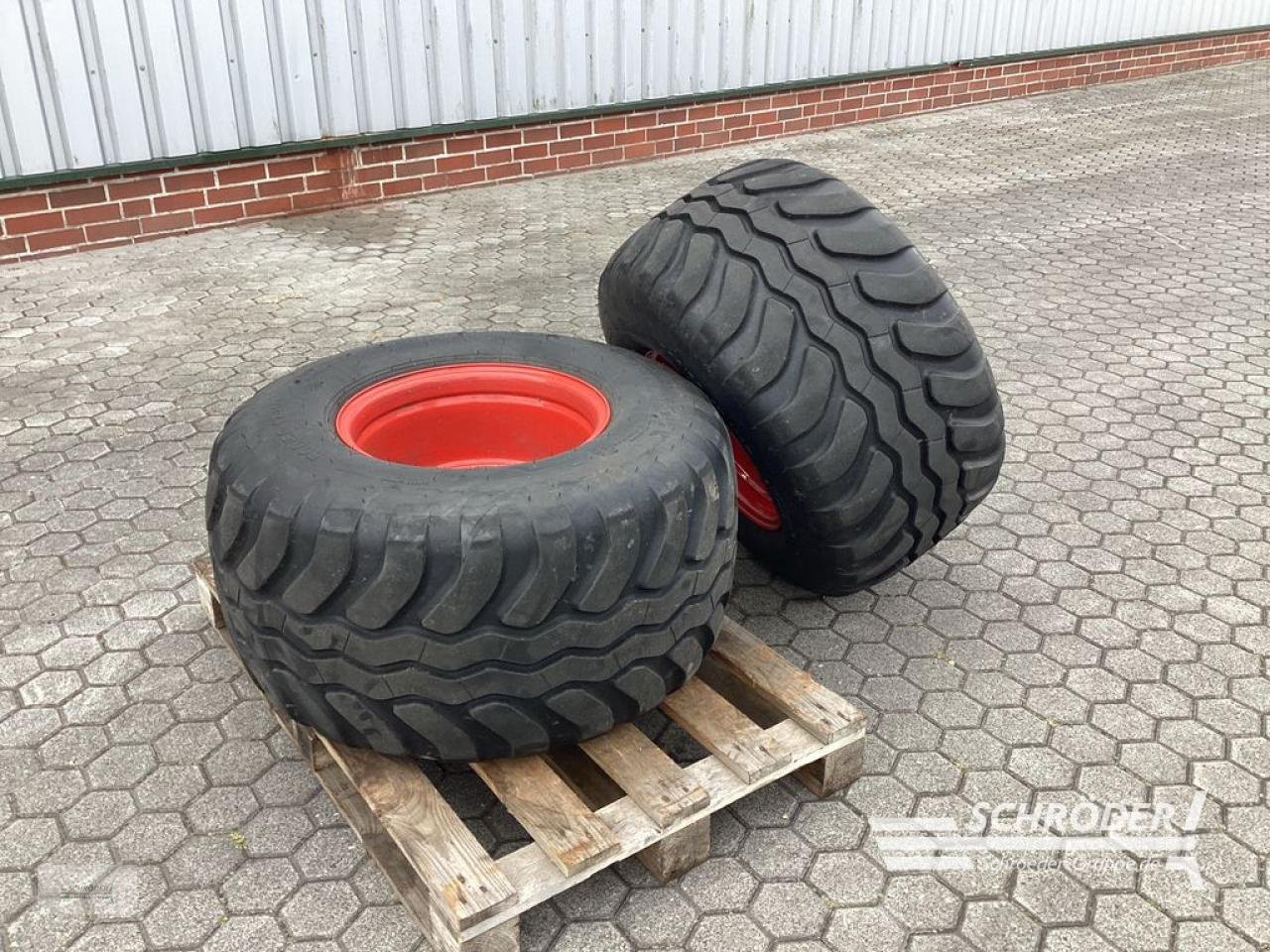 Reifen des Typs Fendt KOMPLETTRÄDER 500/50 R17 (FENDT FORMER), Gebrauchtmaschine in Norden (Bild 1)