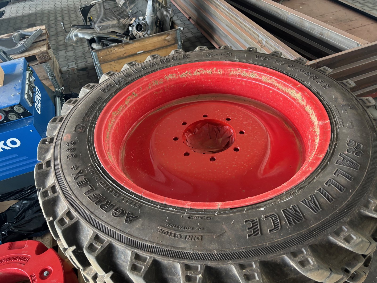 Reifen des Typs Fendt Pflegeräder für 300er Vario, Gebrauchtmaschine in Petersberg (Bild 2)