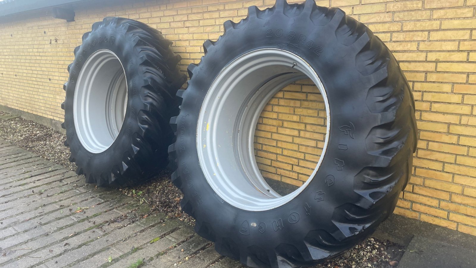 Reifen tip Firestone 20.8-42, Gebrauchtmaschine in Slagelse (Poză 5)