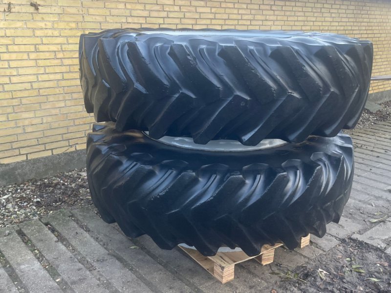 Reifen typu Firestone 20.8-42, Gebrauchtmaschine v Slagelse