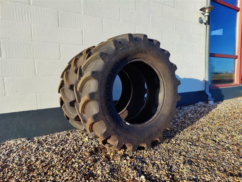 Reifen typu Firestone 360/70R24 - PERFORMER 70 - 100%, Gebrauchtmaschine v Storvorde (Obrázek 1)