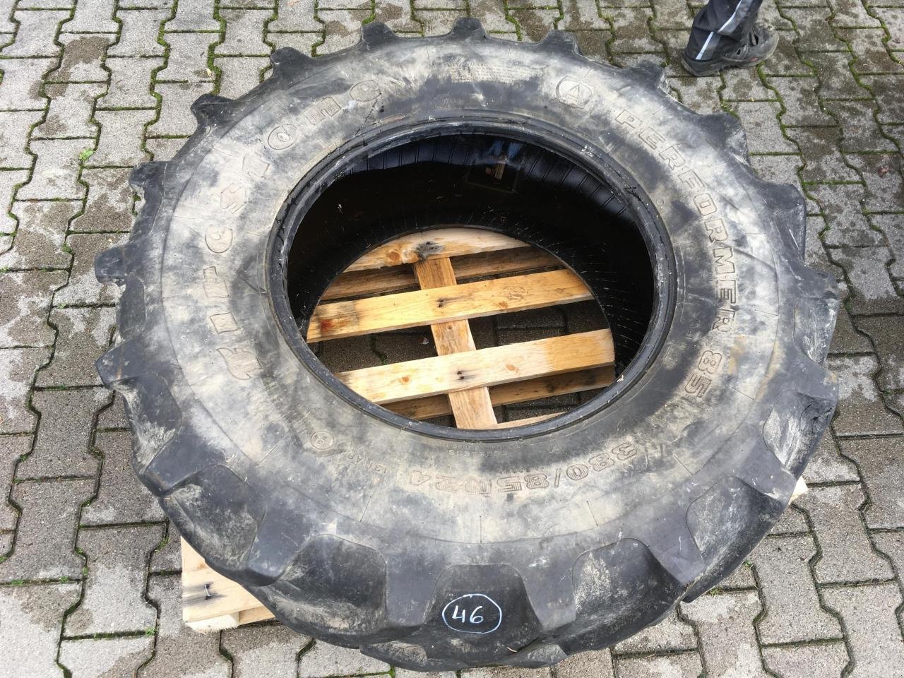 Reifen typu Firestone 380/85R24, Gebrauchtmaschine v Zweibrücken (Obrázek 2)