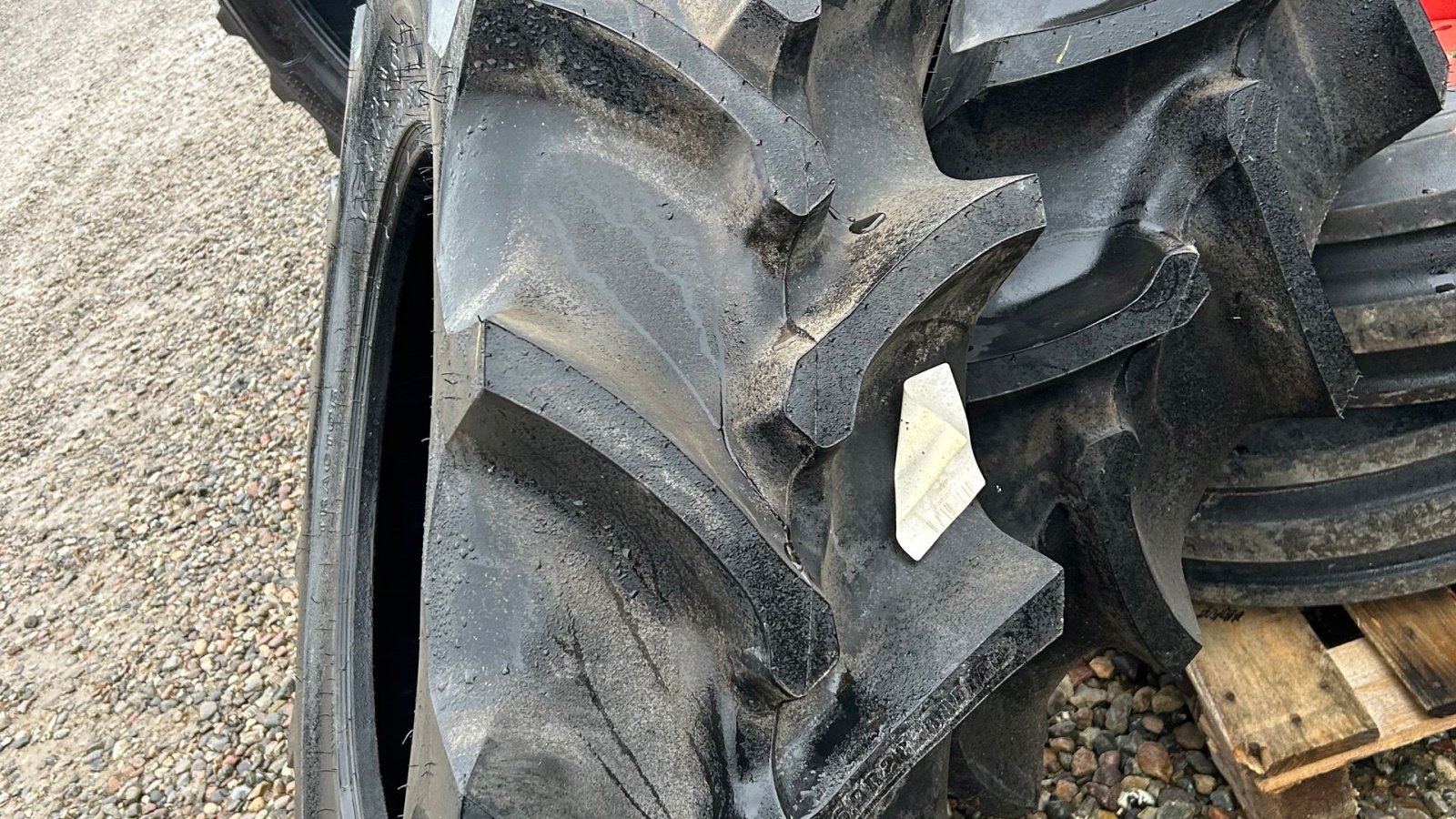 Reifen Türe ait Firestone 420/85R28, Gebrauchtmaschine içinde Rødekro (resim 1)