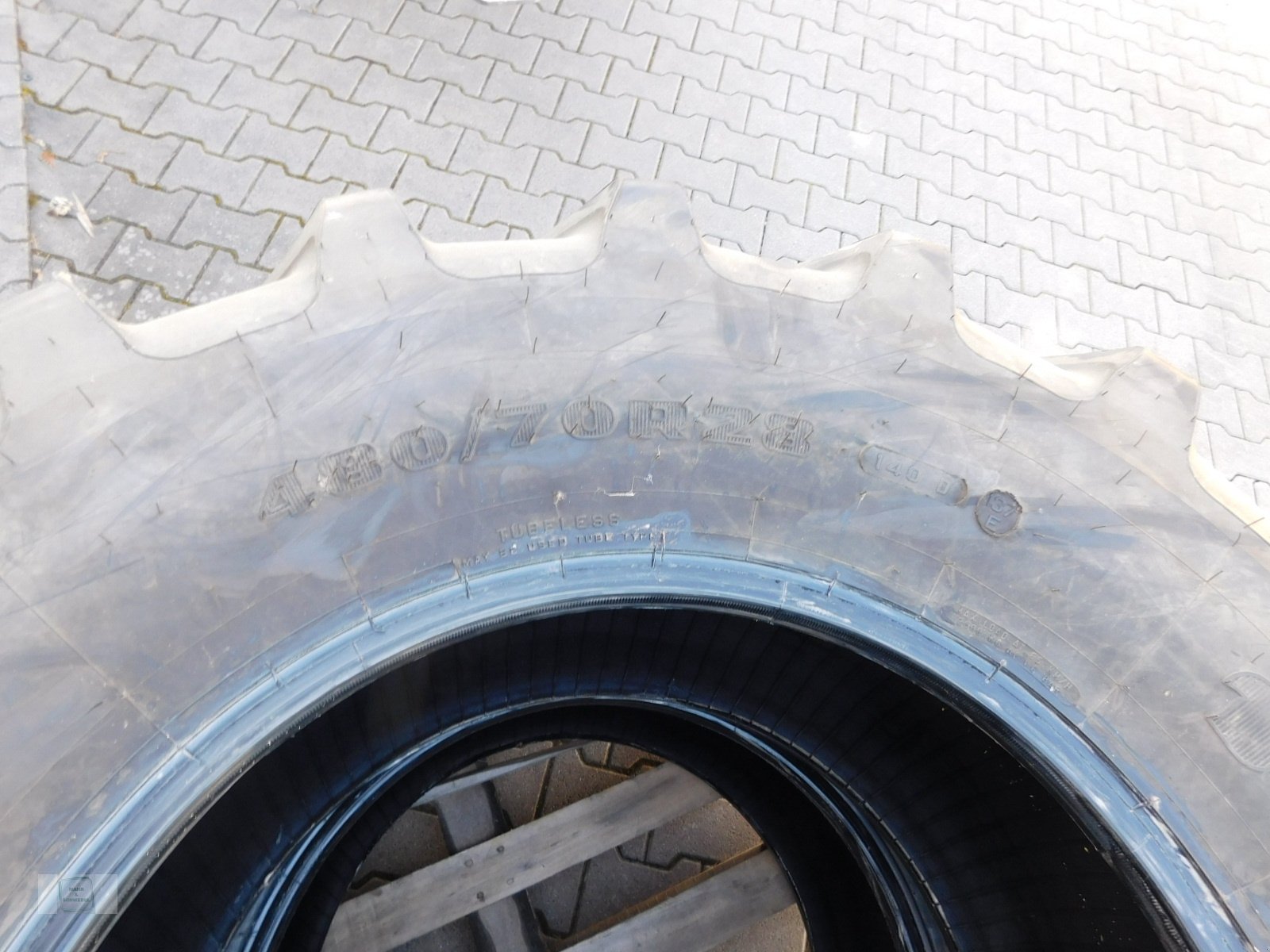 Reifen typu Firestone 480/70 R28, Gebrauchtmaschine v Gross-Bieberau (Obrázek 4)