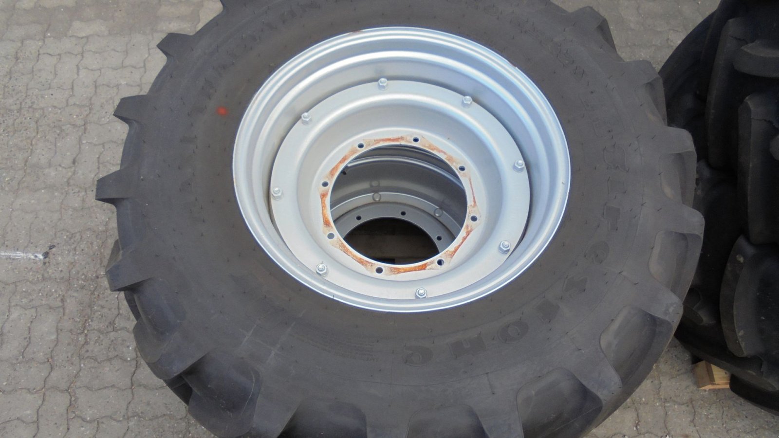 Reifen του τύπου Firestone 650/65 R38, Gebrauchtmaschine σε Ribe (Φωτογραφία 5)