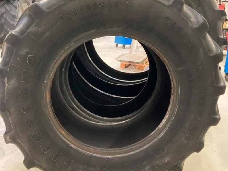 Reifen des Typs Firestone Dæk 380/85-24, Gebrauchtmaschine in Dronninglund (Bild 1)