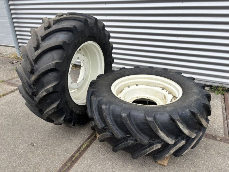 Reifen des Typs Firestone Maxi Traction 65, Gebrauchtmaschine in Wierden (Bild 1)