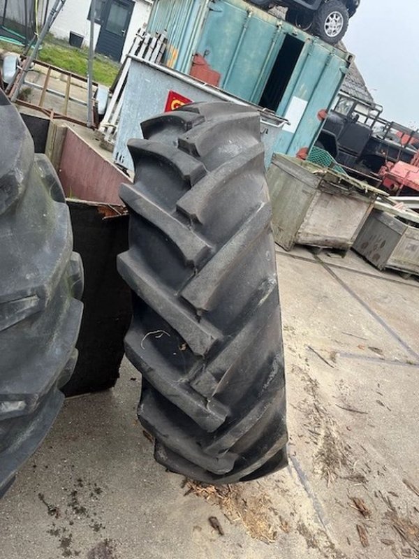 Reifen des Typs Galaxy 18.4 R30, Gebrauchtmaschine in Callantsoog (Bild 4)