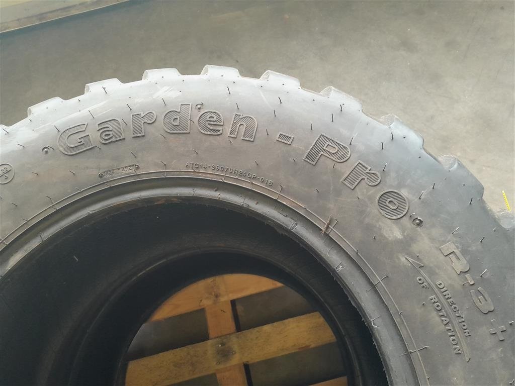 Reifen des Typs Galaxy 360/70R24 Garden Pro, Gebrauchtmaschine in Horsens (Bild 3)