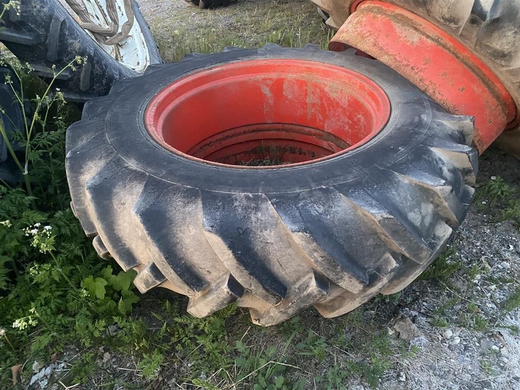 Reifen typu GoodYear 16,9 R 34 prisen er for 2 stk., Gebrauchtmaschine v øster ulslev (Obrázek 5)