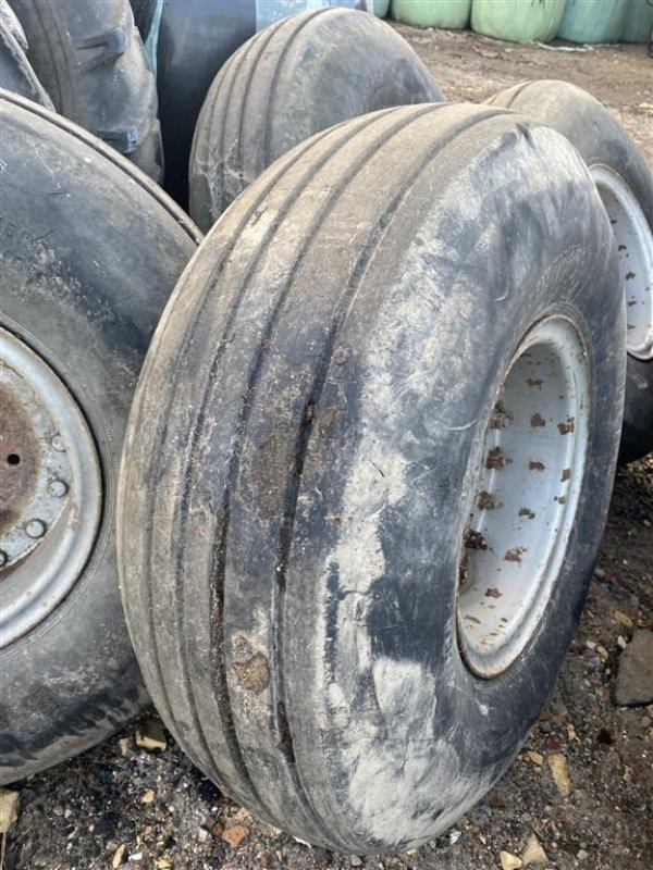 Reifen des Typs GoodYear 17.0/80-508. Har siddet på brimontvogn, Gebrauchtmaschine in øster ulslev (Bild 2)