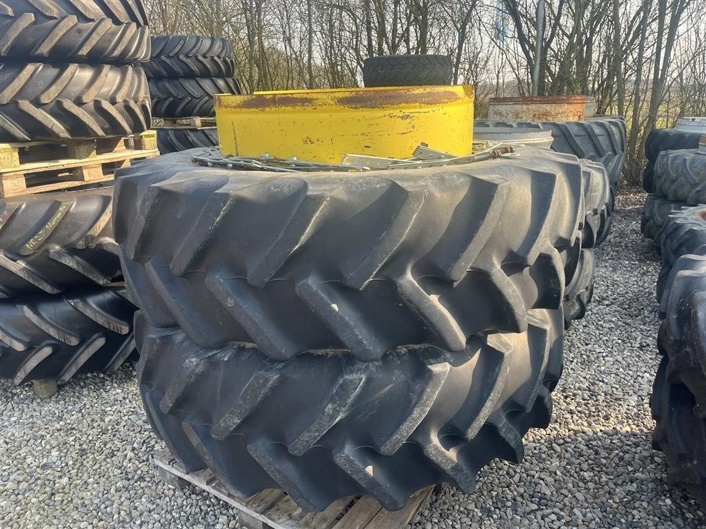 Reifen des Typs GoodYear 20,8-R42 Gule med ring og låse, Gebrauchtmaschine in Lintrup (Bild 1)