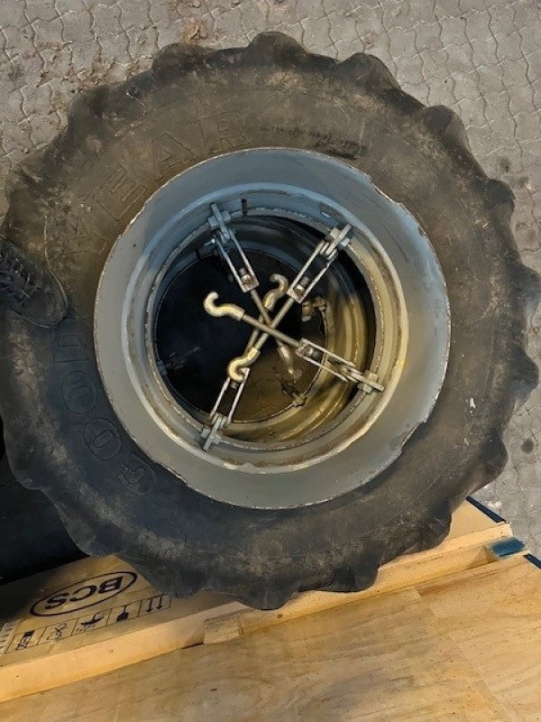 Reifen typu GoodYear 20,8x38 - 19,6x28, Gebrauchtmaschine v Sakskøbing (Obrázek 6)