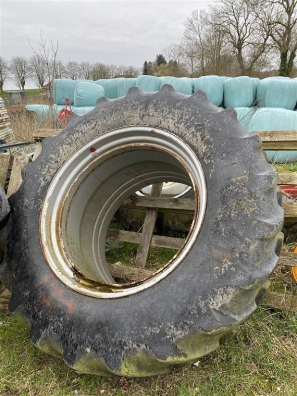Reifen des Typs GoodYear 20.8 R42, Gebrauchtmaschine in øster ulslev (Bild 3)