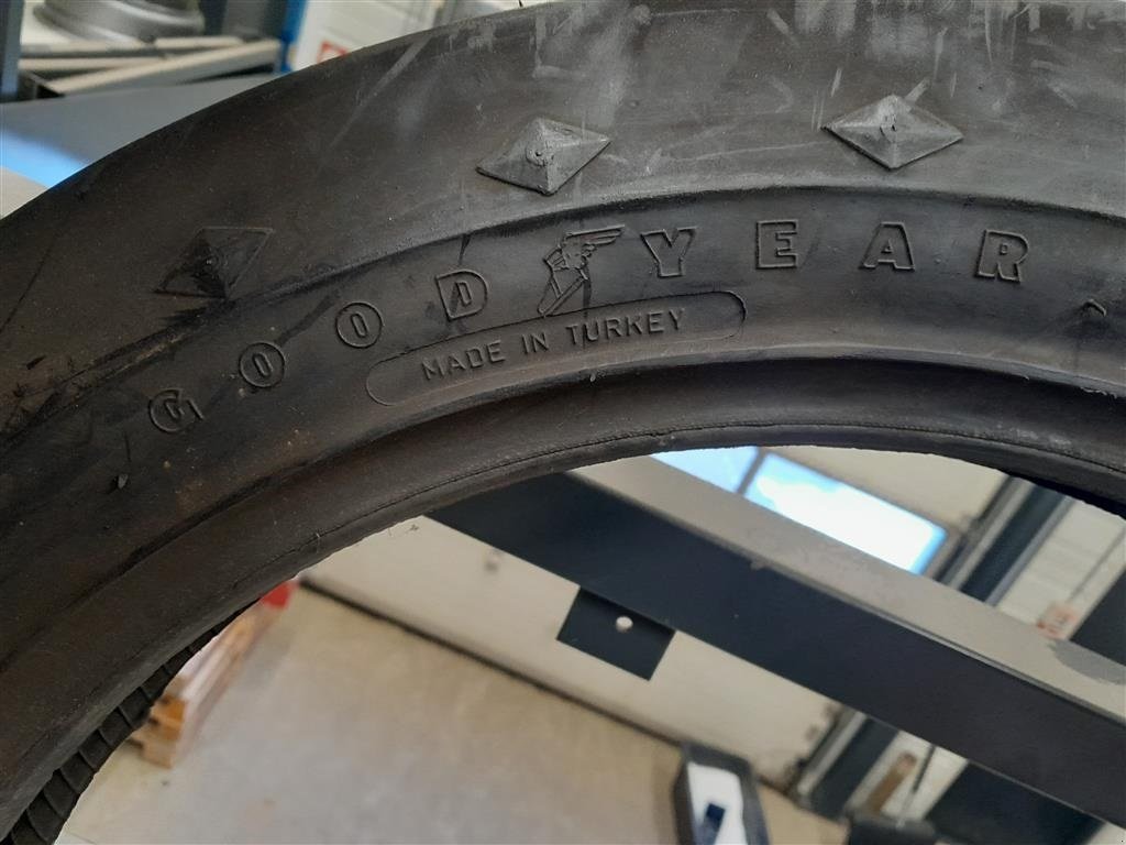 Reifen des Typs GoodYear 4.00-19, Gebrauchtmaschine in Horsens (Bild 3)