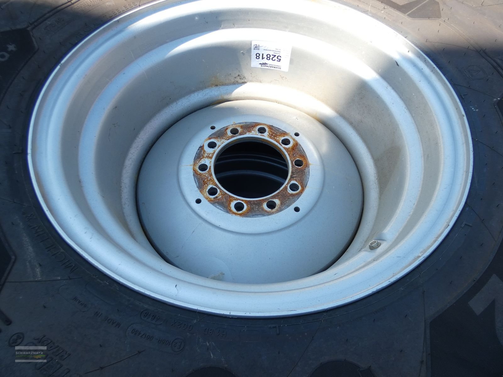 Reifen des Typs GoodYear 800/70R38+620/70R26, Neumaschine in Aurolzmünster (Bild 15)