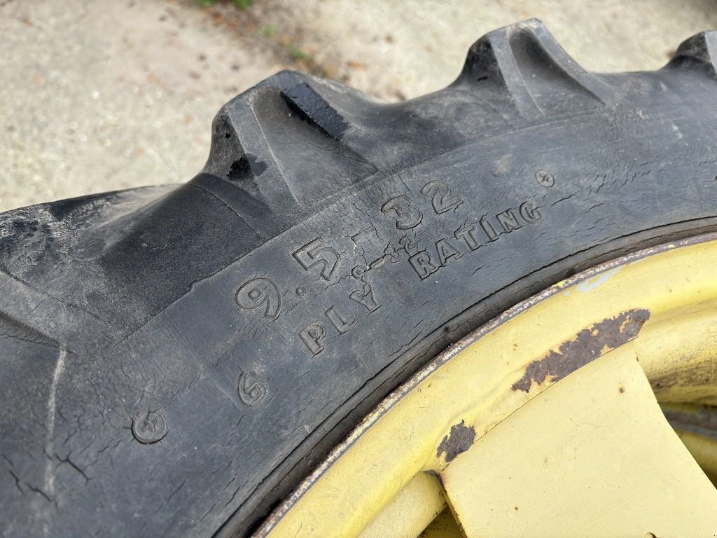 Reifen typu John Deere 270/95R44 en 9.5 x 32 verplegingswielen, Gebrauchtmaschine v Kronenberg (Obrázek 2)