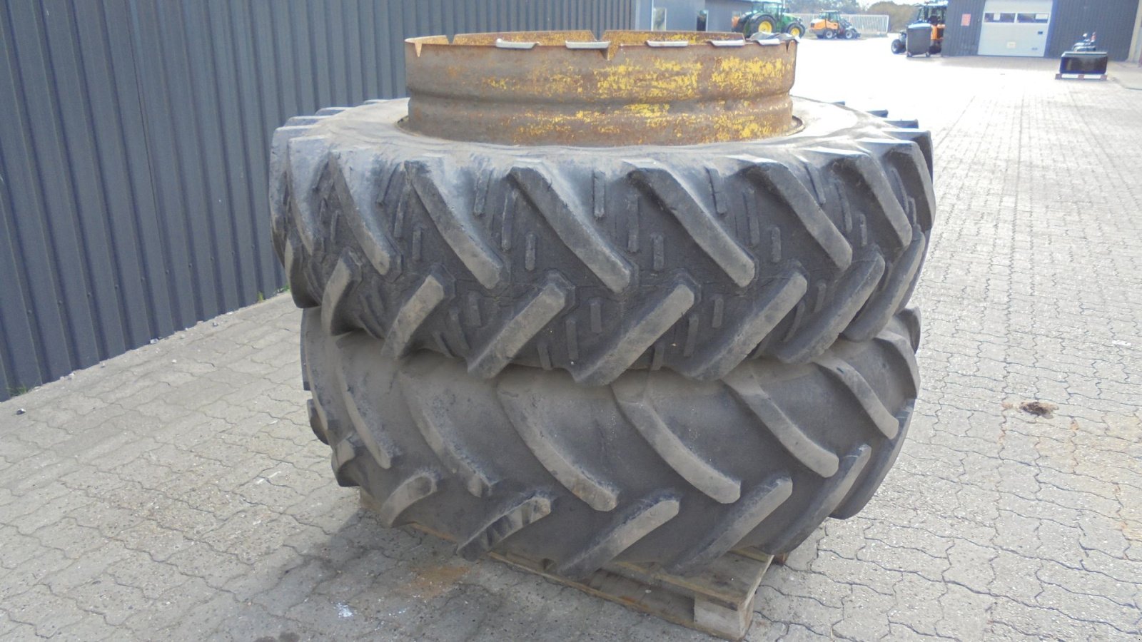 Reifen typu Kleber 16.9-38, Gebrauchtmaschine v Ribe (Obrázek 2)