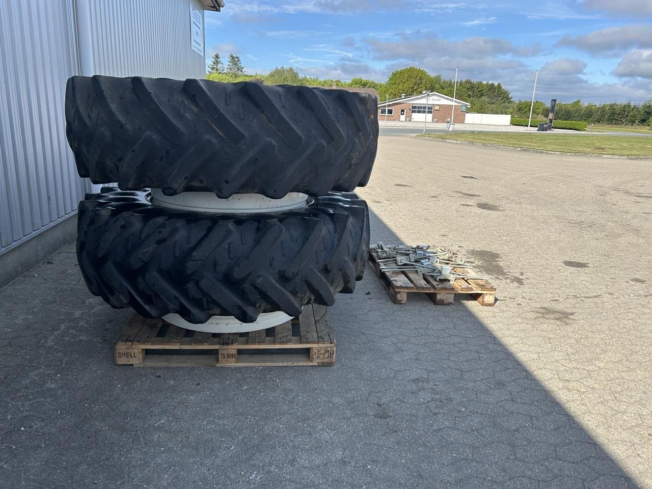 Reifen des Typs Kleber 20.8R38 / 16.9R28, Gebrauchtmaschine in Bramming (Bild 8)