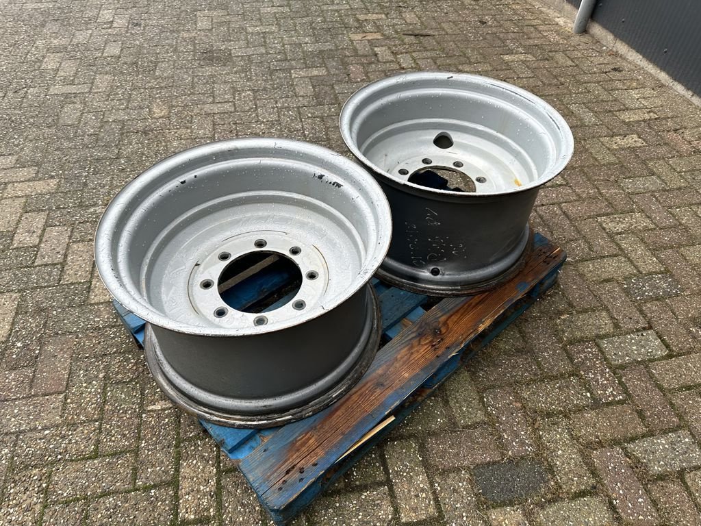 Reifen des Typs Massey Ferguson 14X24&#039;&#039; VELGEN, Gebrauchtmaschine in MARIENHEEM (Bild 3)