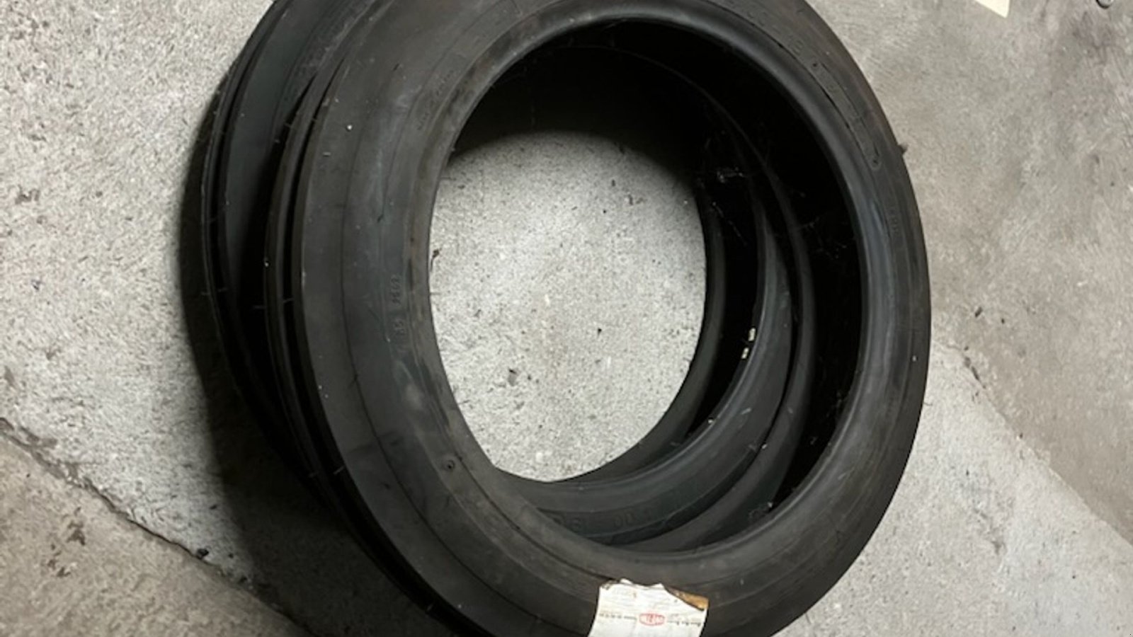 Reifen des Typs Massey Ferguson 35 400x19, Gebrauchtmaschine in Aabenraa (Bild 1)