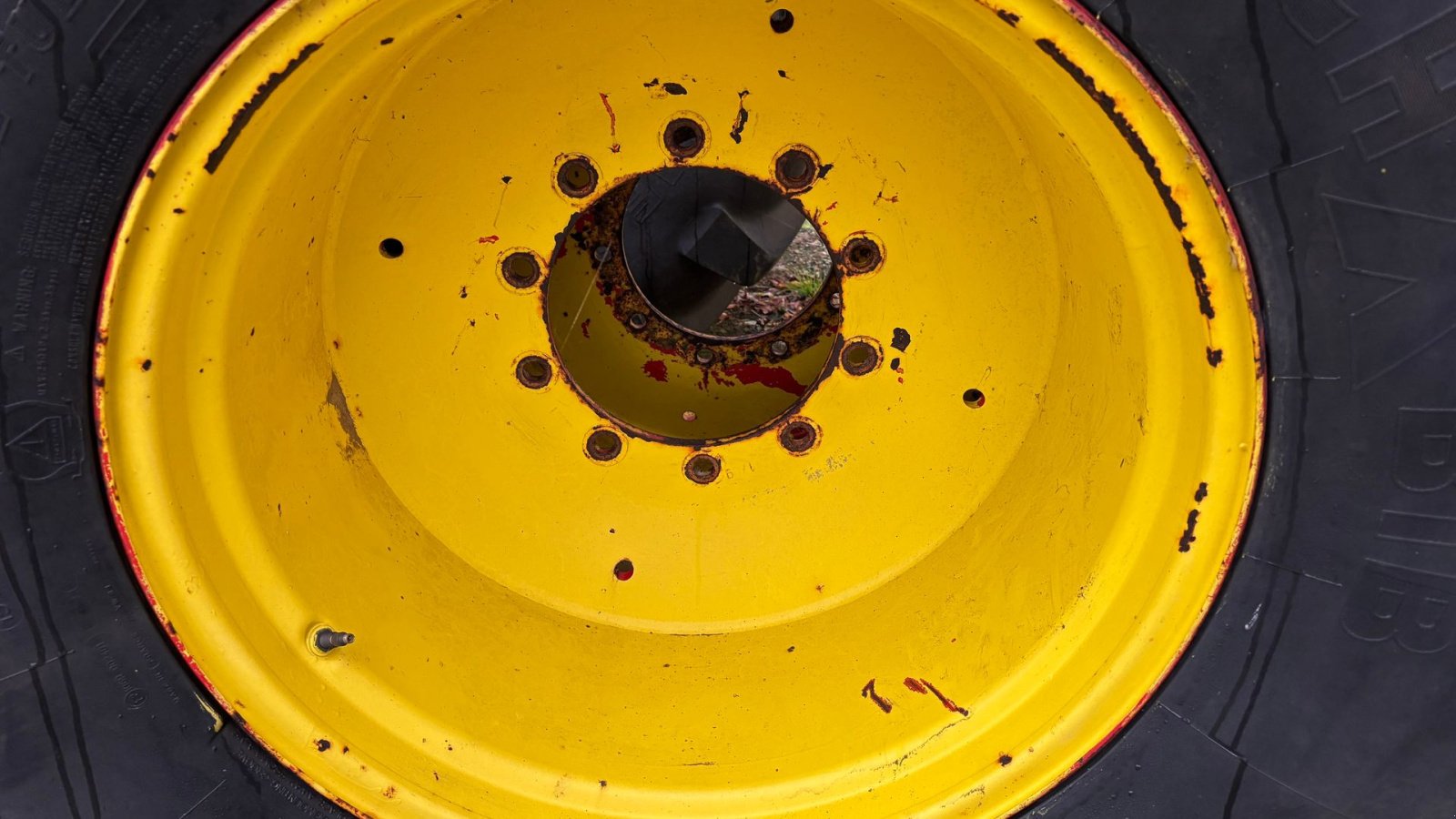 Reifen tip Michelin 1050/50 R32 Mega BIB, Gebrauchtmaschine in Helsinge (Poză 3)